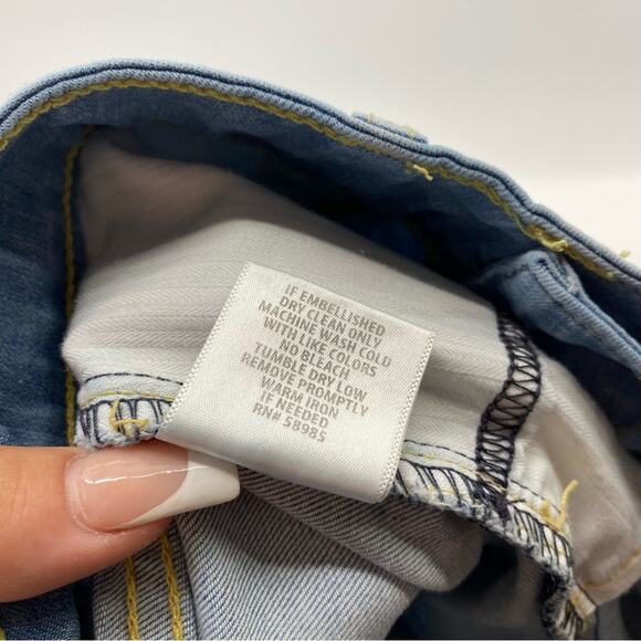 Carmar Denim Olivia Shredded Shorts Medium Wash Denim Jean Booty Short Size 28 - Picture 5 of 10